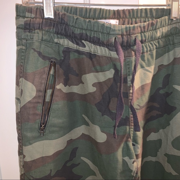 aritzia camo jogger pant - Picture 7 of 8